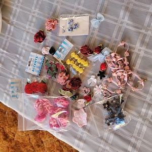 Lot of Vintage Floral Flowers Accessories & Trimmings